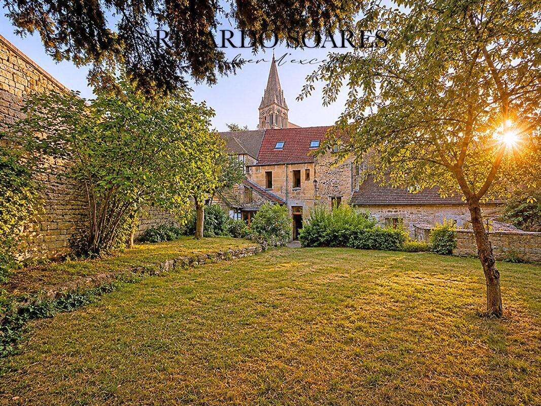Saint-leu-d'esserent 60340 - maison de ville en pierre pleine de charme / 153 m2 / 3 chambres / dependances / jardin sans vis-a- - photo 18