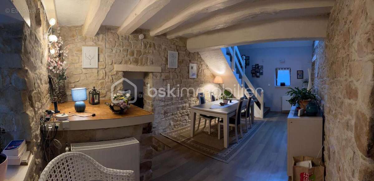 Maison à ONCY-SUR-ECOLE