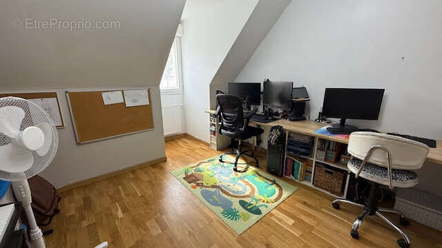 Maison à MOGNEVILLE