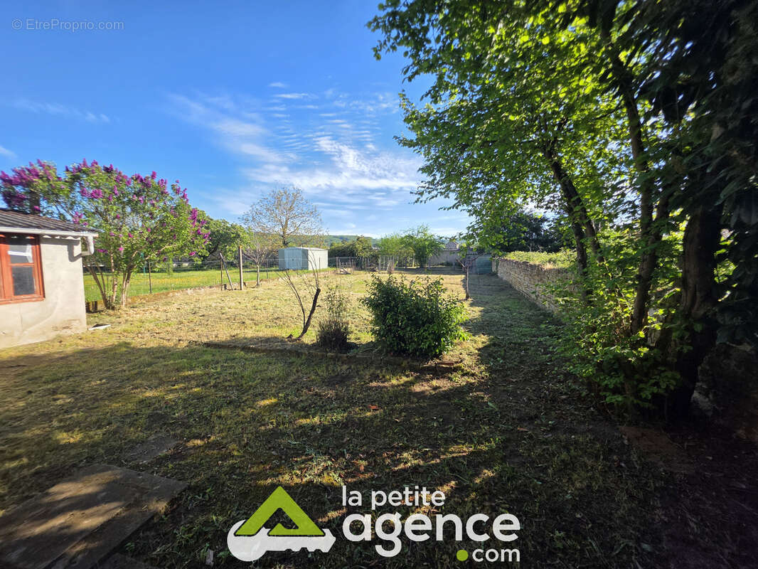 Maison à SAINT-AMAND-MONTROND