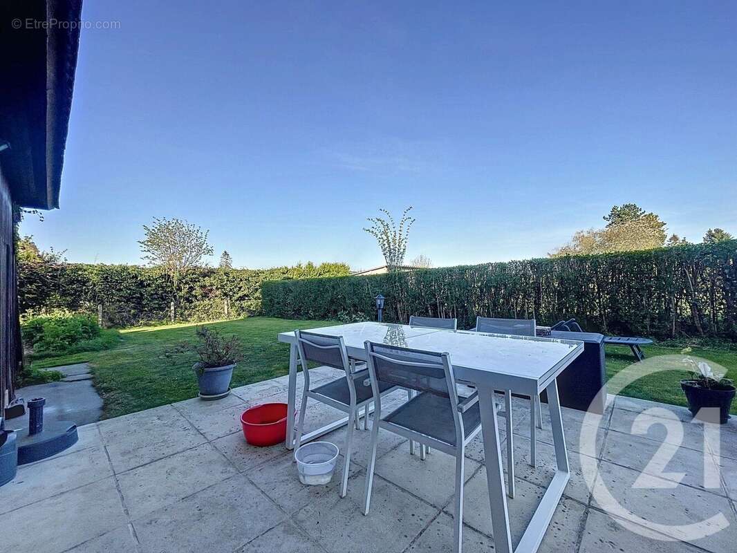 Maison à CONDE-SUR-RISLE