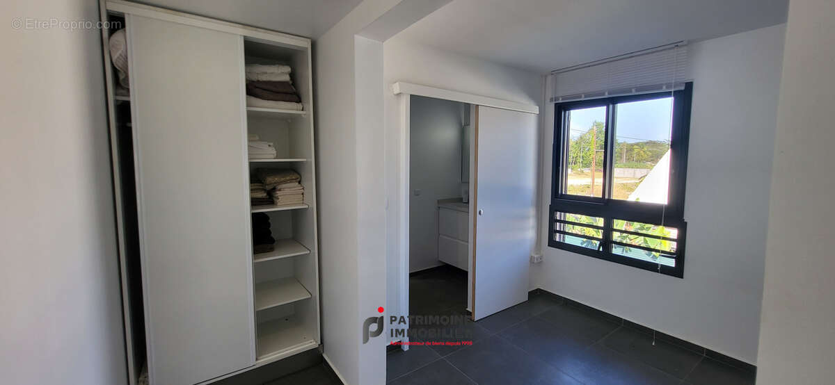 Appartement à LE MOULE