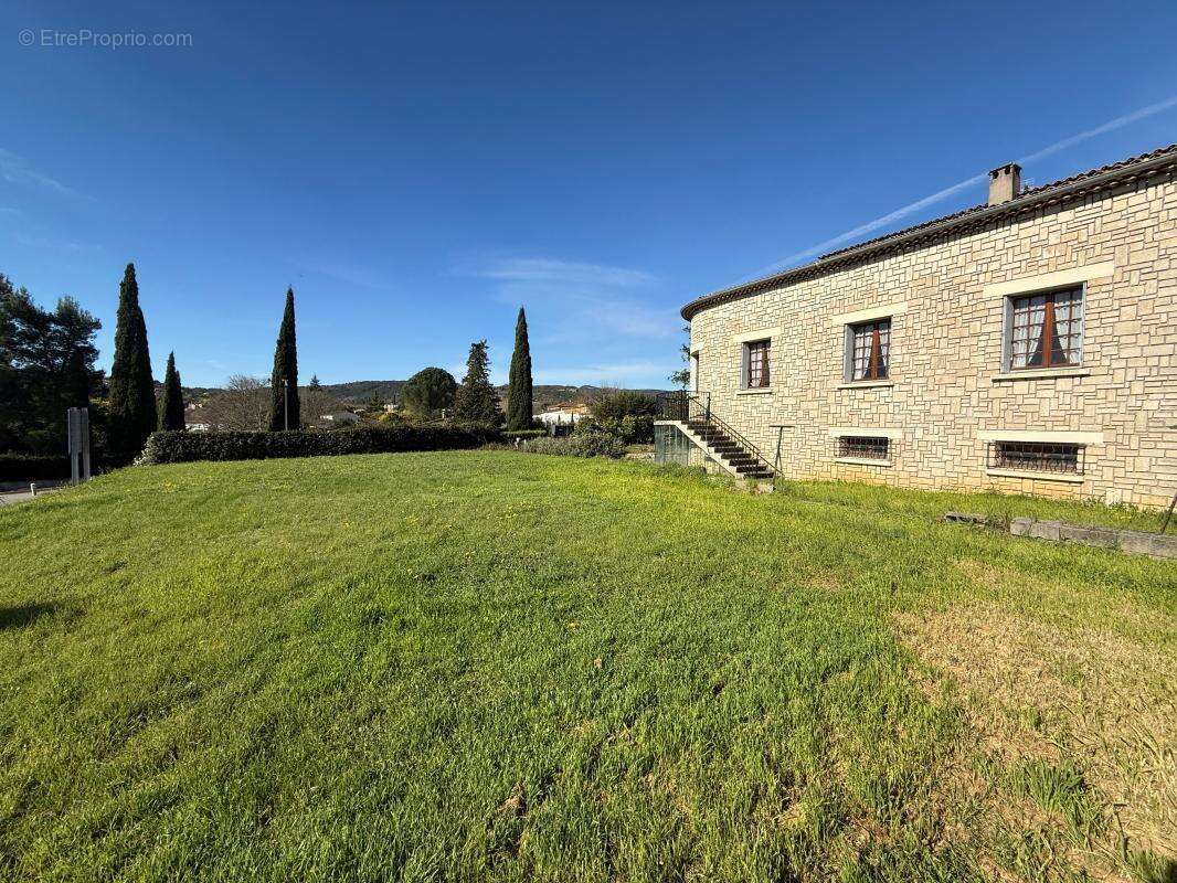 Maison à VALLON-PONT-D'ARC