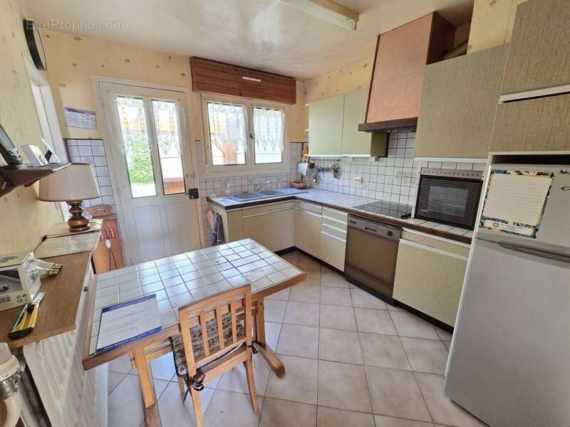 HIRSON (02) -  Vente maison semi-individuelle, avec 3 chambres , garage  et jardin  - photo 4