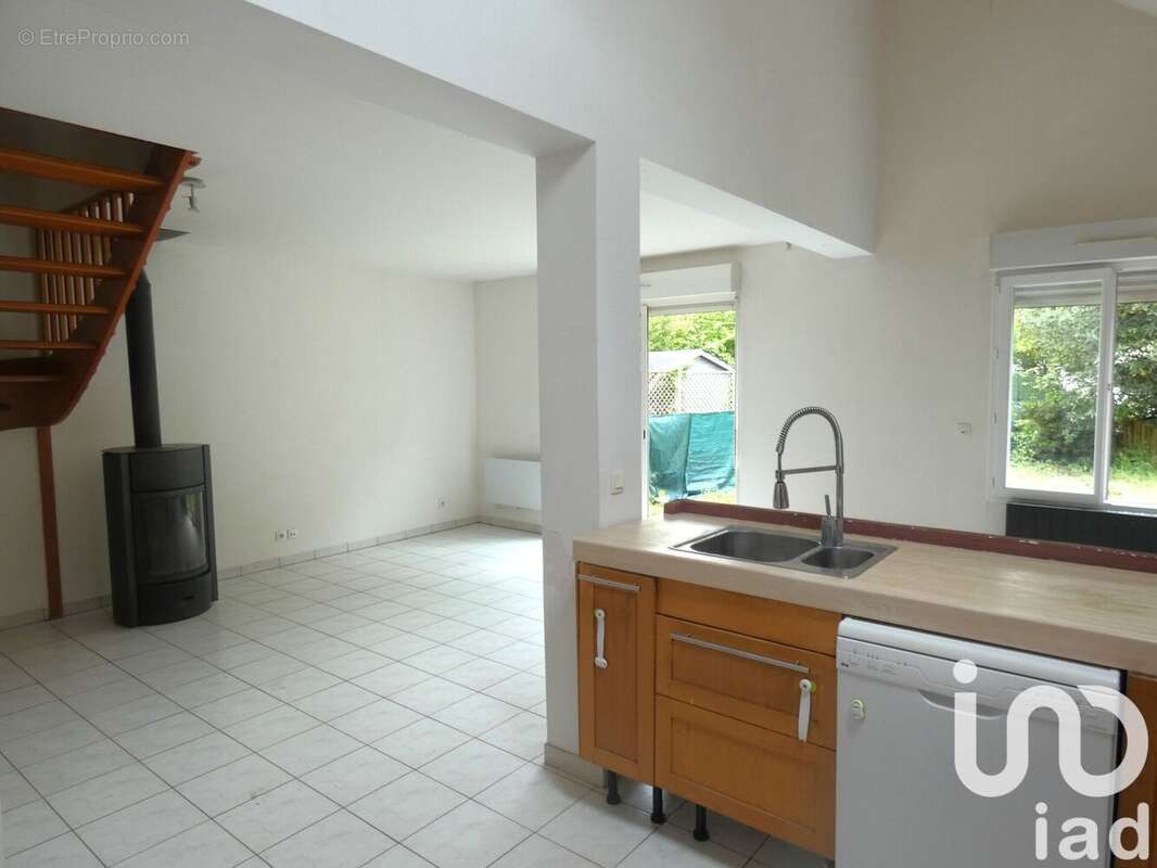 Photo 2 - Maison à LA QUEUE-LES-YVELINES