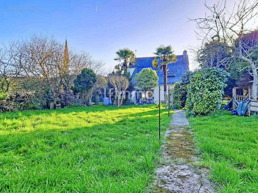 Maison à DINEAULT
