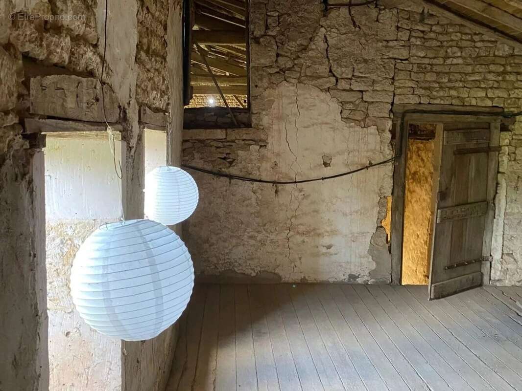 Maison à CHEF-BOUTONNE