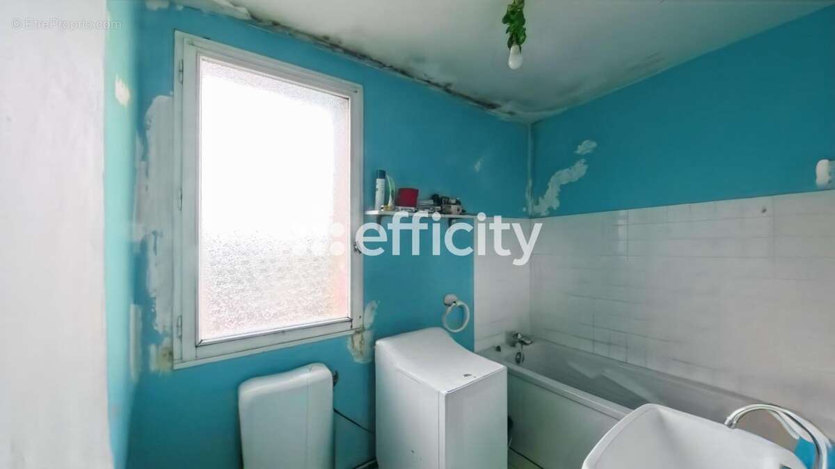 Appartement à FUMEL