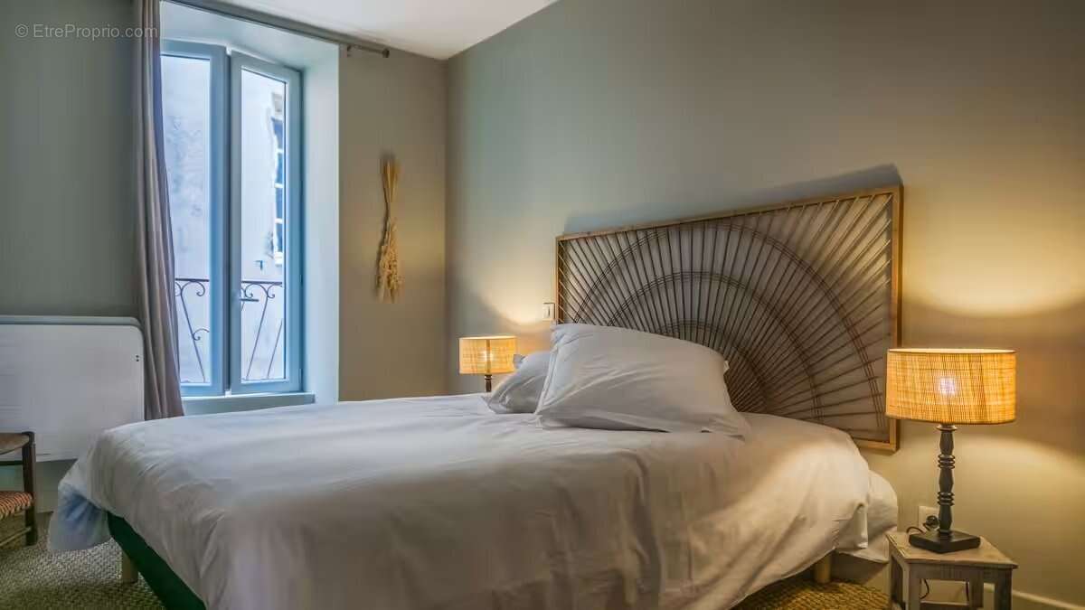 A Peyriac de mer,  maison + appartement, vue étangs. - photo 6