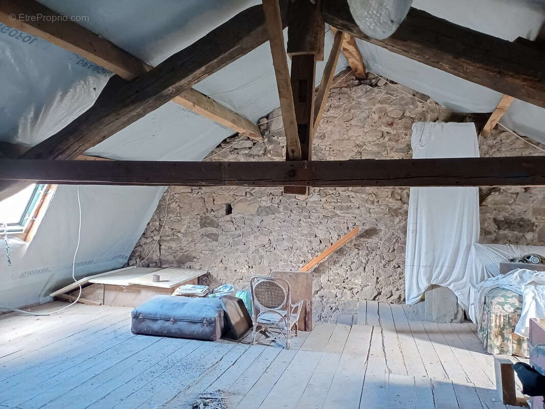 Maison à PEYRUSSE-LE-ROC