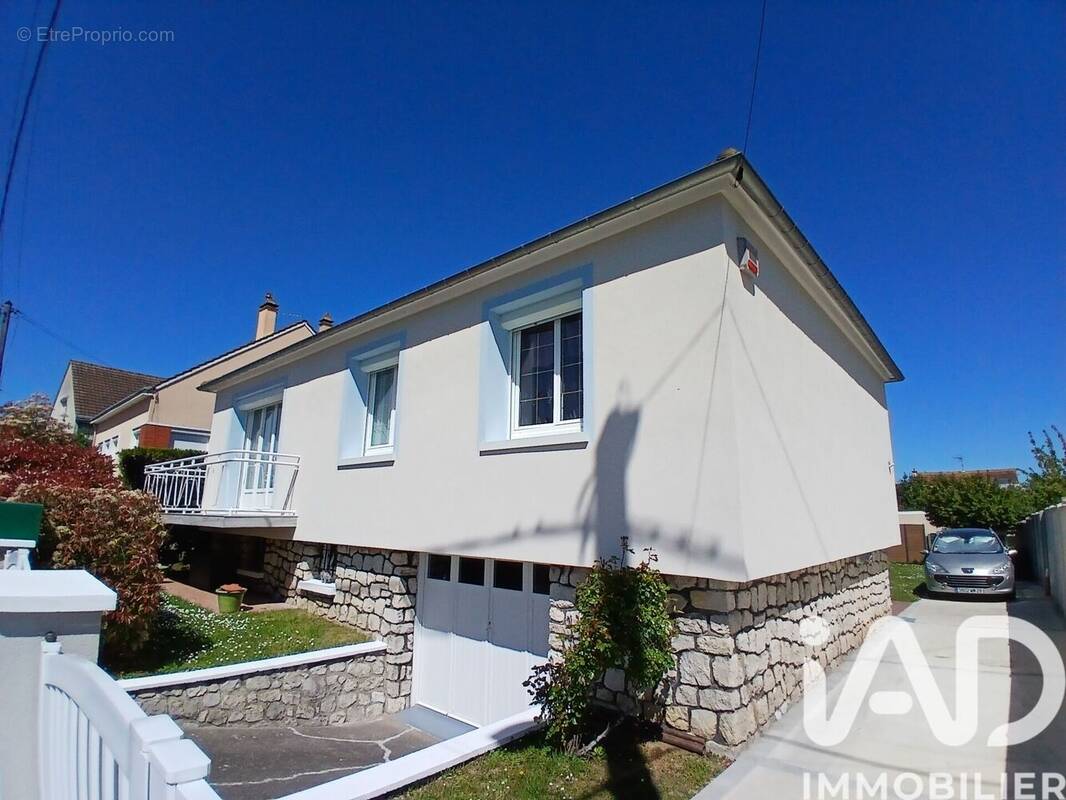 Photo 1 - Maison à MAINVILLIERS