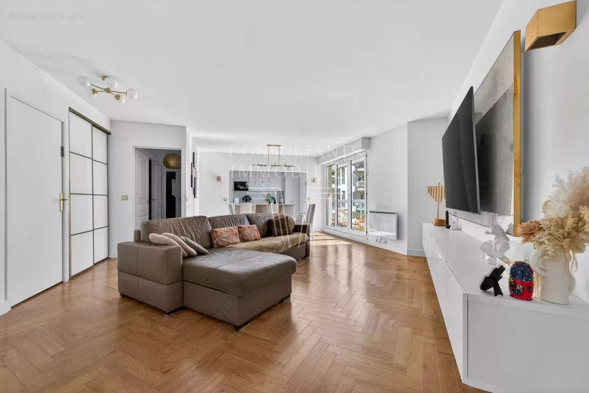 Appartement à LEVALLOIS-PERRET