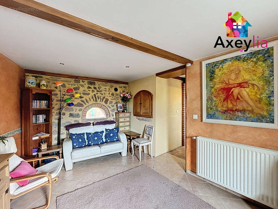 Maison à SAINT-GERMAIN-LAVAL