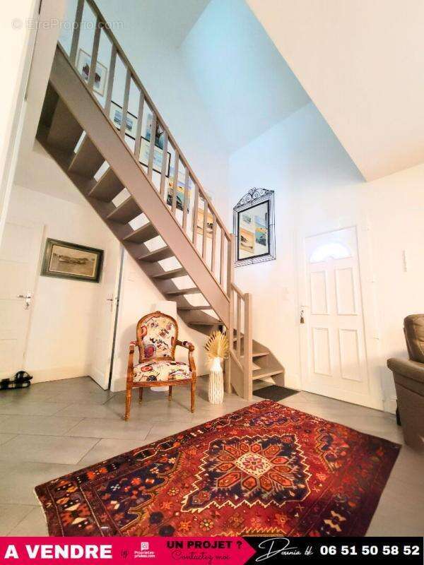 Maison à VERNEUIL-EN-HALATTE