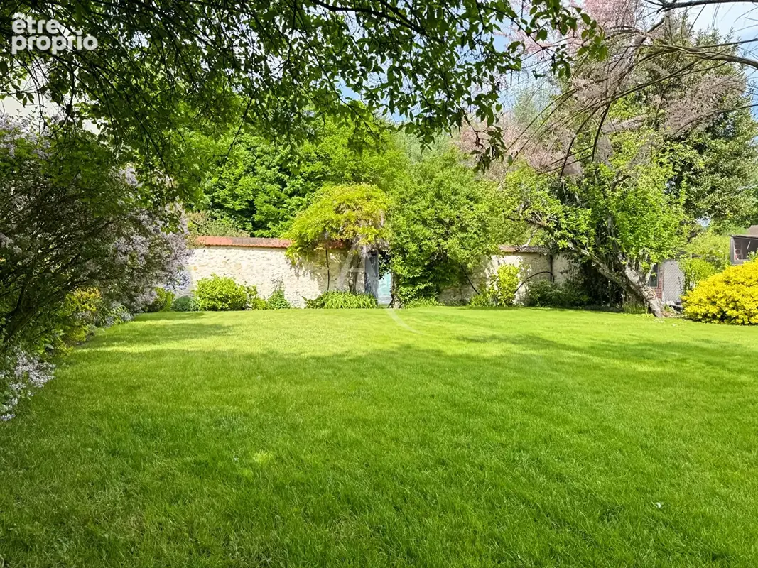 Maison avec 5 chambres, grand jardin et garage - photo 3