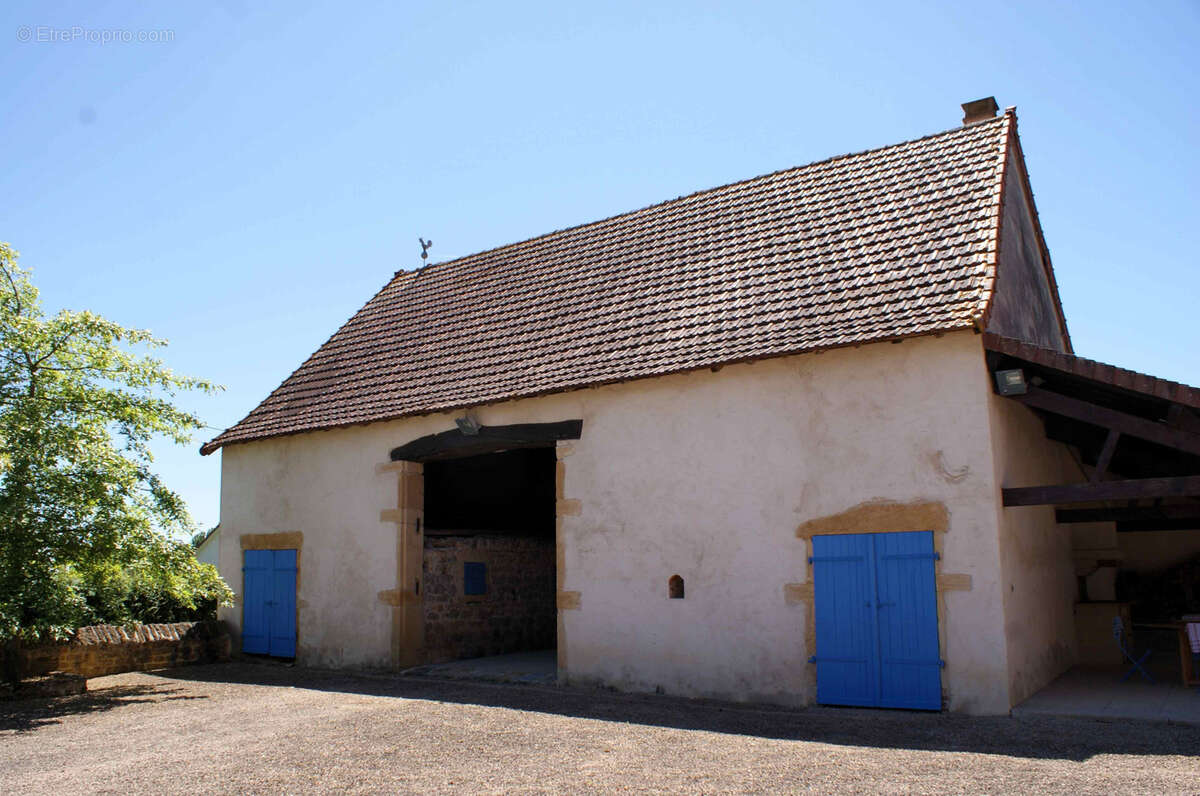 Maison à L'HOPITAL-LE-MERCIER