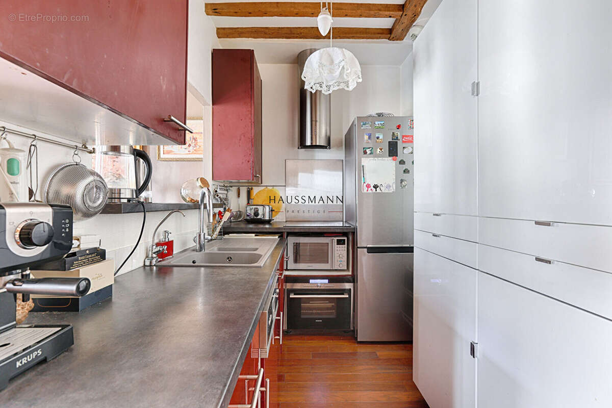Appartement à PARIS-1E