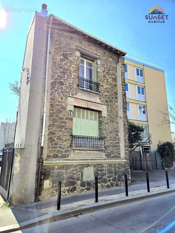 Parking à AUBERVILLIERS