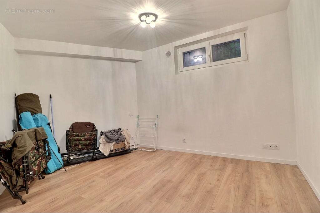 Appartement à MAREIL-MARLY