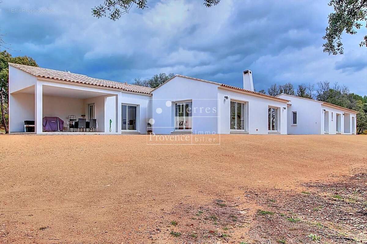 Maison à BAUDINARD-SUR-VERDON