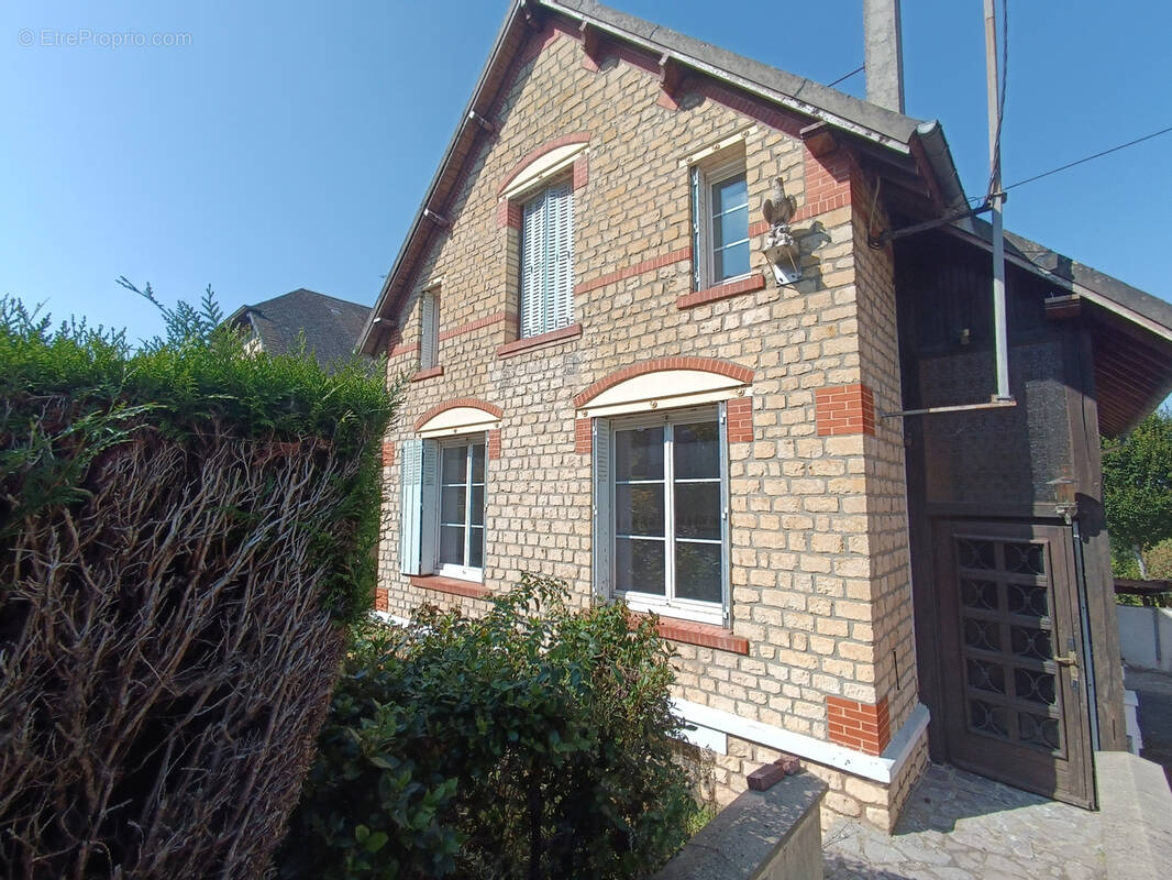 Maison à L'AIGLE