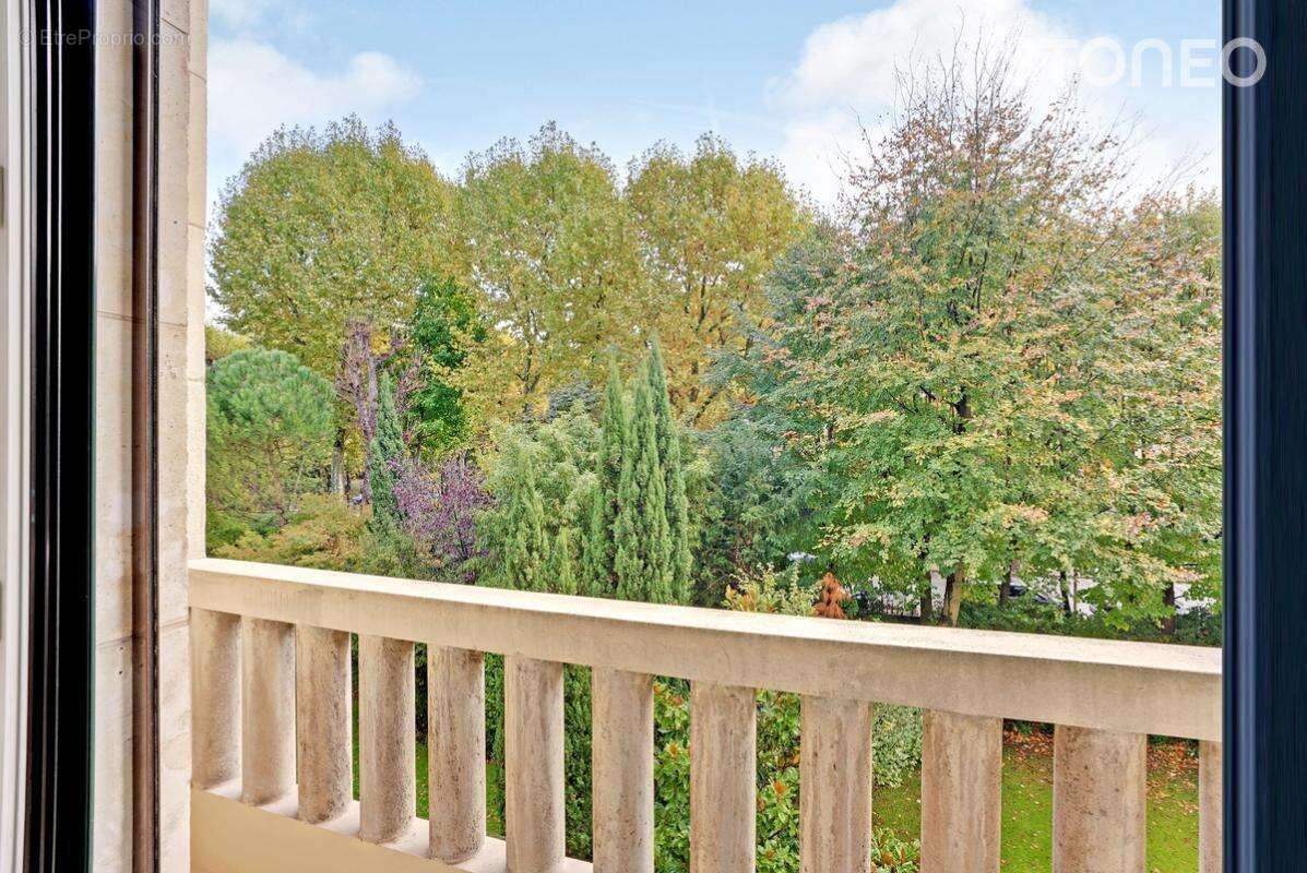 Appartement à NEUILLY-SUR-SEINE