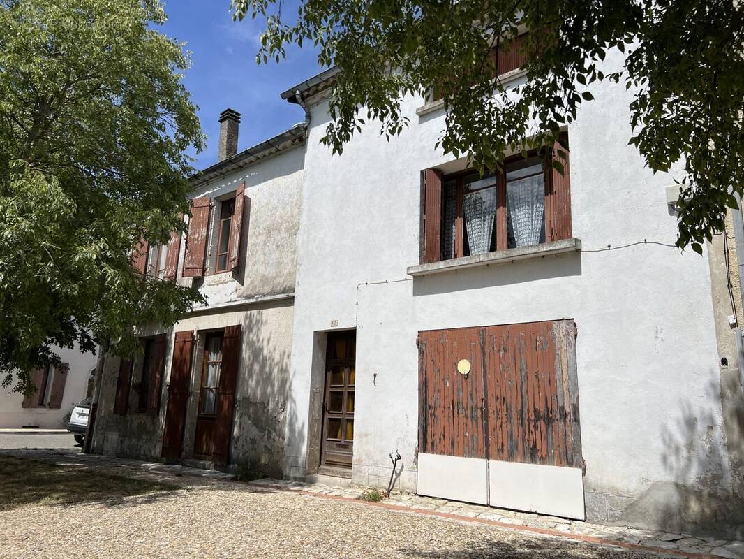 Maison à CASTELSAGRAT