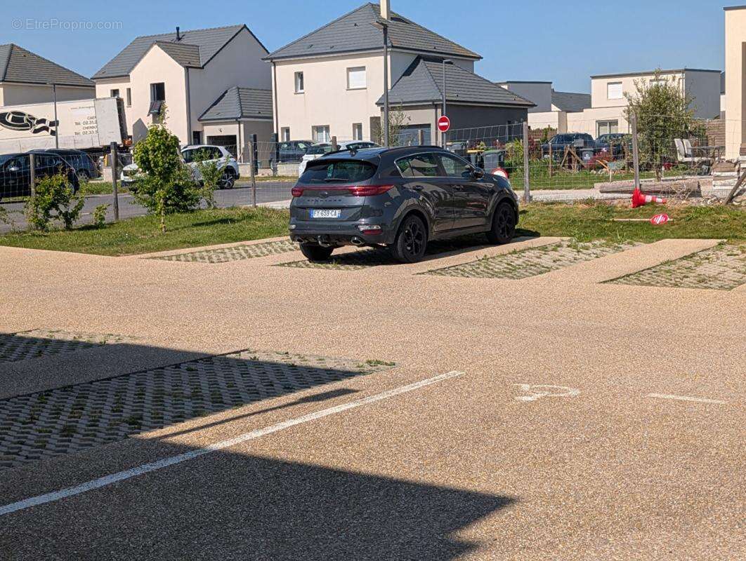 URGENT : Aux portes de Caen et à 10 mn de la plage de Ouistreham, beau T3 avec grand balcon sans vis à vis - photo 14