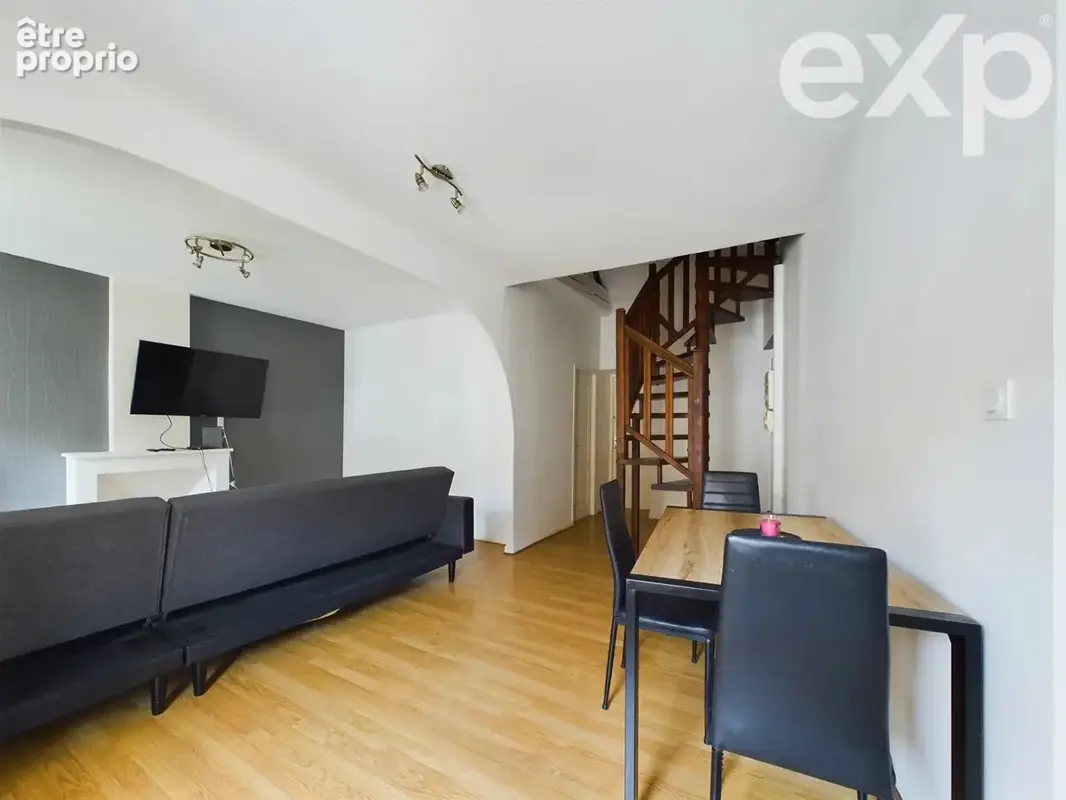 Appartement 84 m² à La Tour-Du-Pin  - photo 4