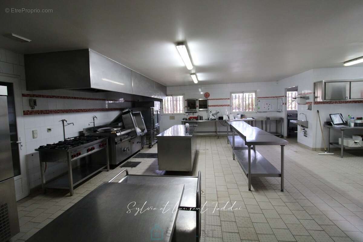 Maison de maitre renovee et outil professionnel cle en main sur plus de 10 hectares - photo 15