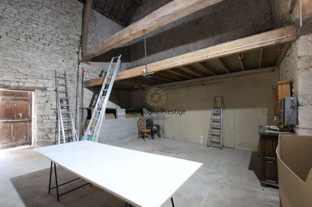 Maison à SENNECEY-LE-GRAND