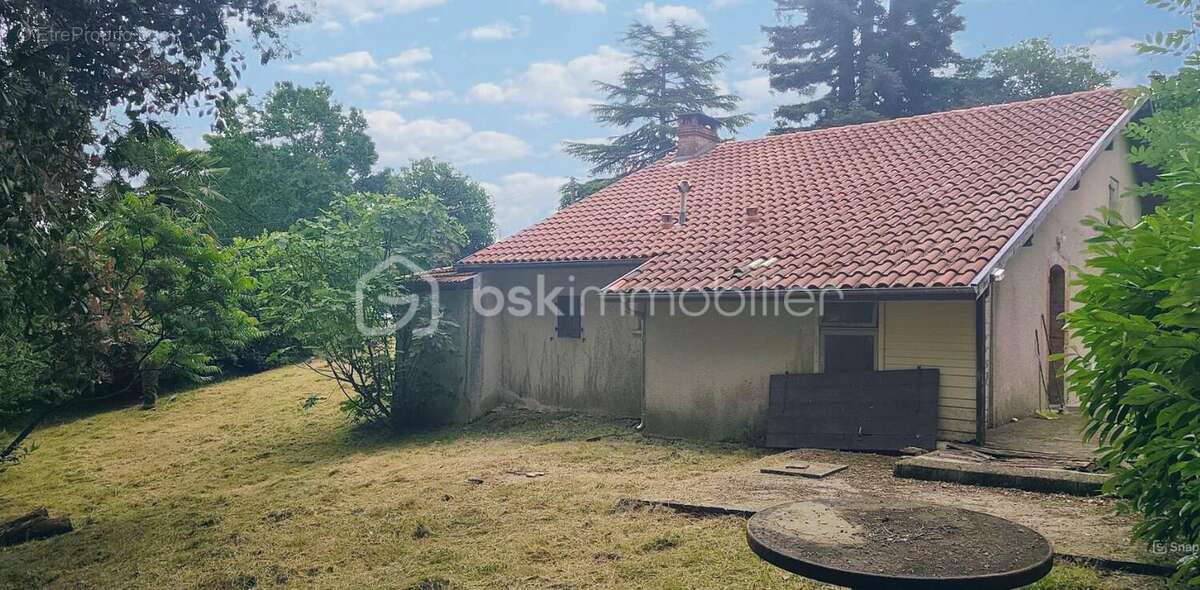 Maison à POUILLON