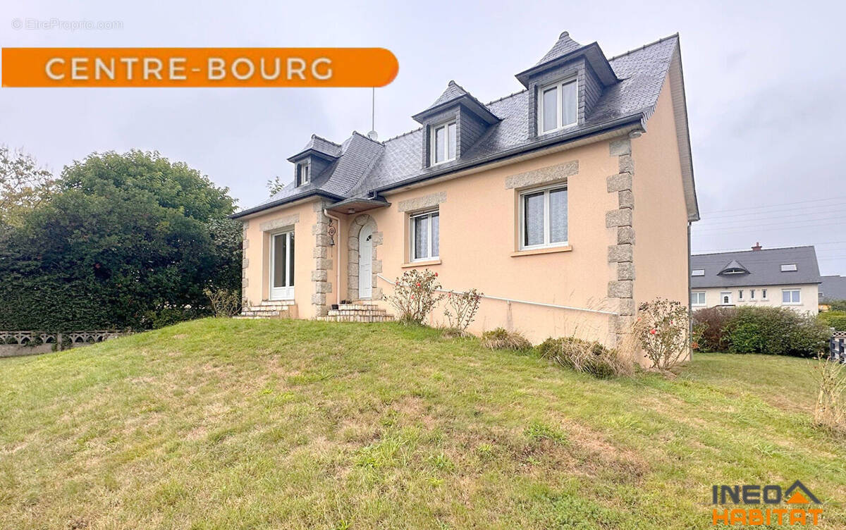 Maison à BOURG-DES-COMPTES