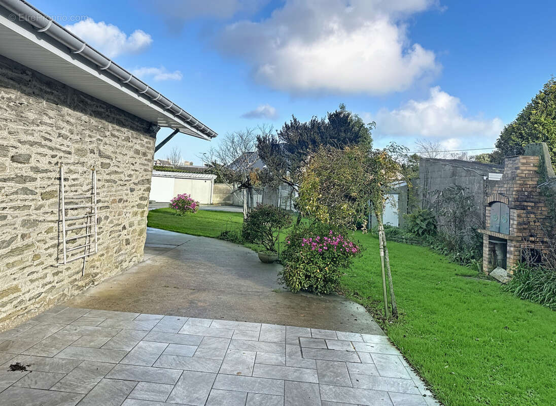 Maison à EQUEURDREVILLE-HAINNEVILLE