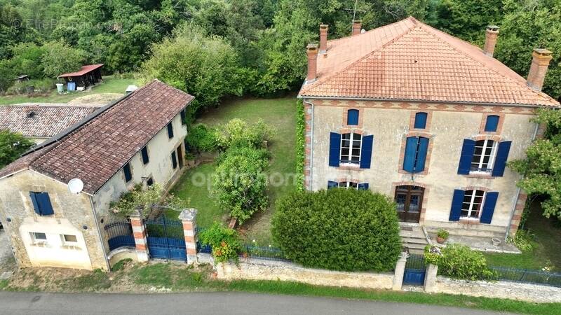 Maison à CAZAUBON