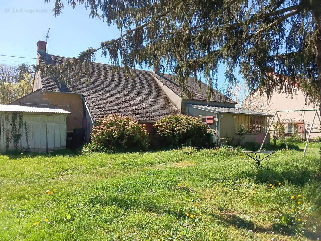 Maison à NERONDES