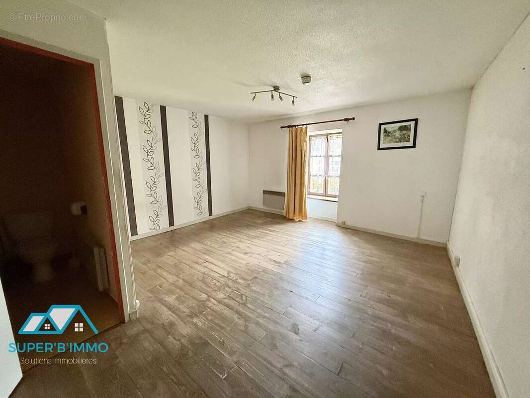 Appartement à LAVOUTE-CHILHAC