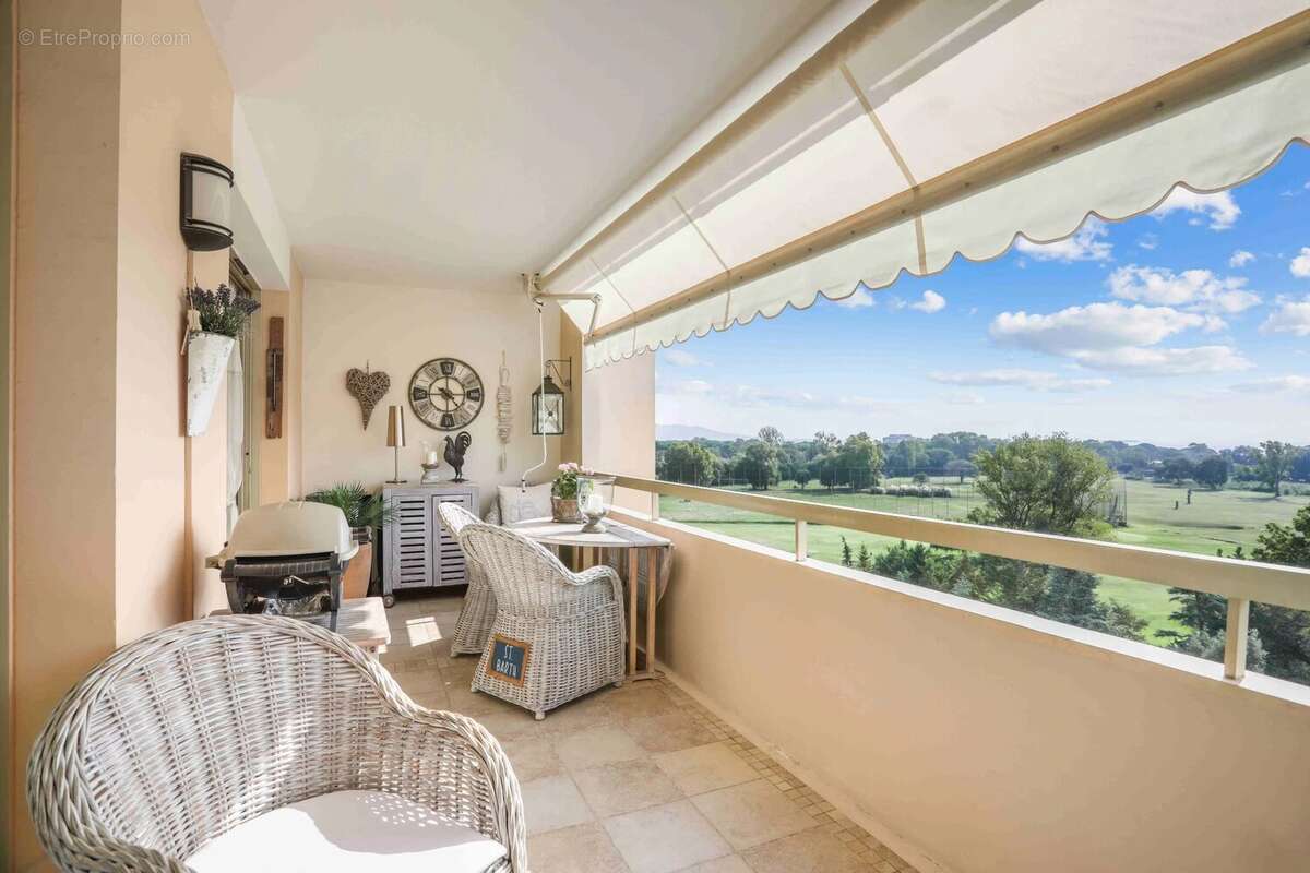 Appartement à MANDELIEU-LA-NAPOULE