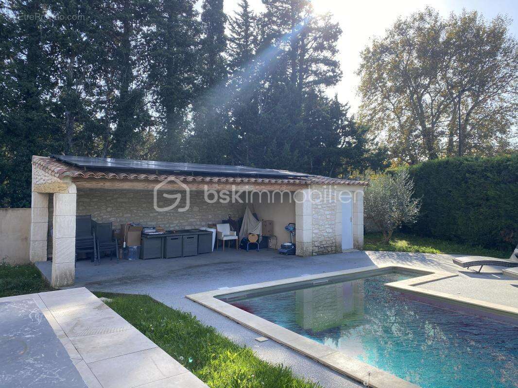 Maison à L&#039;ISLE-SUR-LA-SORGUE