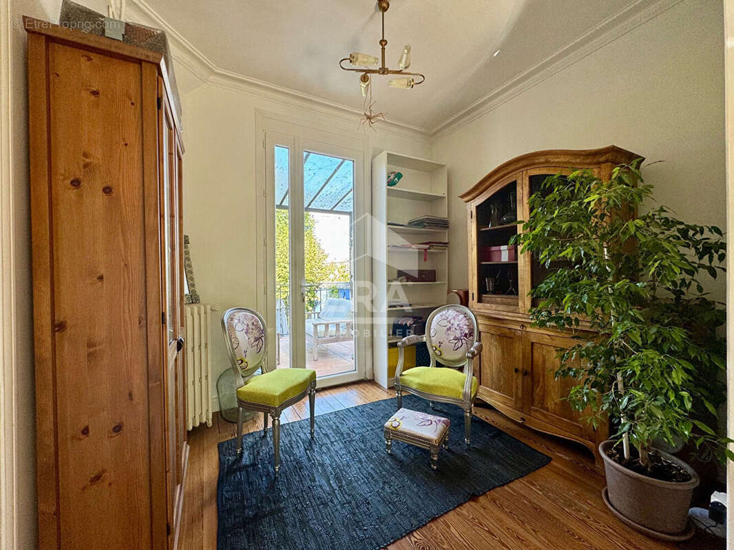 Maison à COMBS-LA-VILLE