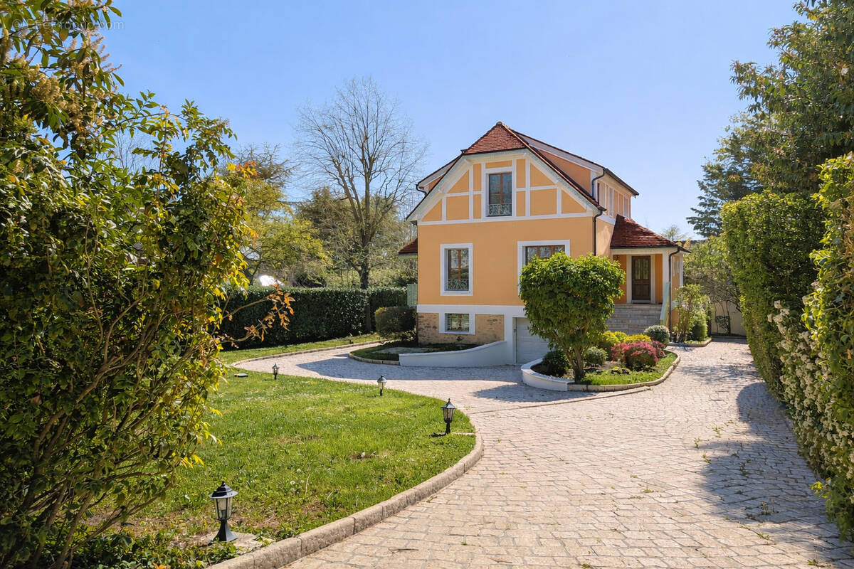 Maison à SOISY-SUR-SEINE