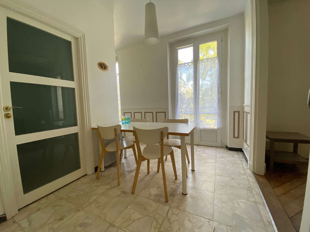À vendre   Immeuble de 6 appartements   Corbeil-Essonnes - photo 8