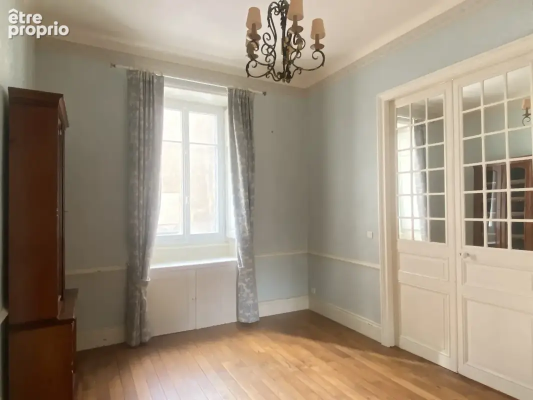 Centre ville -  bel appartement t5 - photo 7