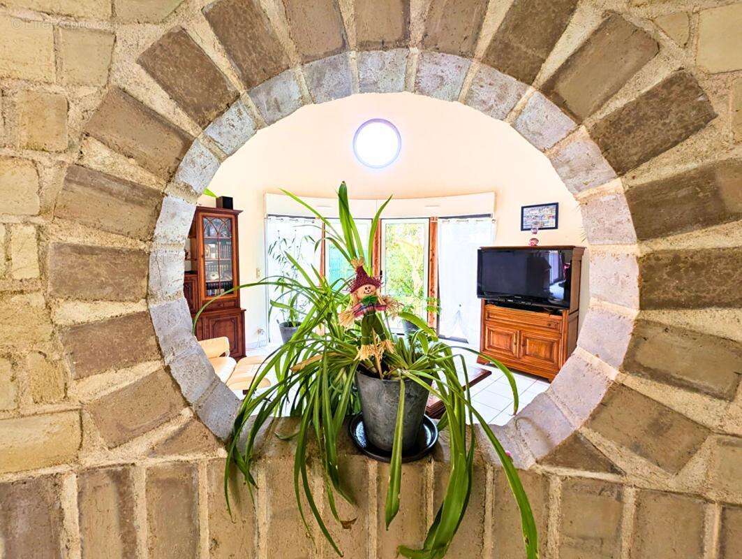 Maison à SAINTE-LUCE-SUR-LOIRE