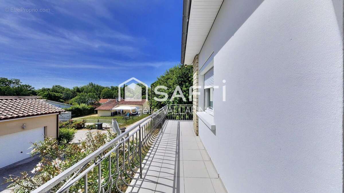 Photo 5 - Appartement à AMBARES-ET-LAGRAVE