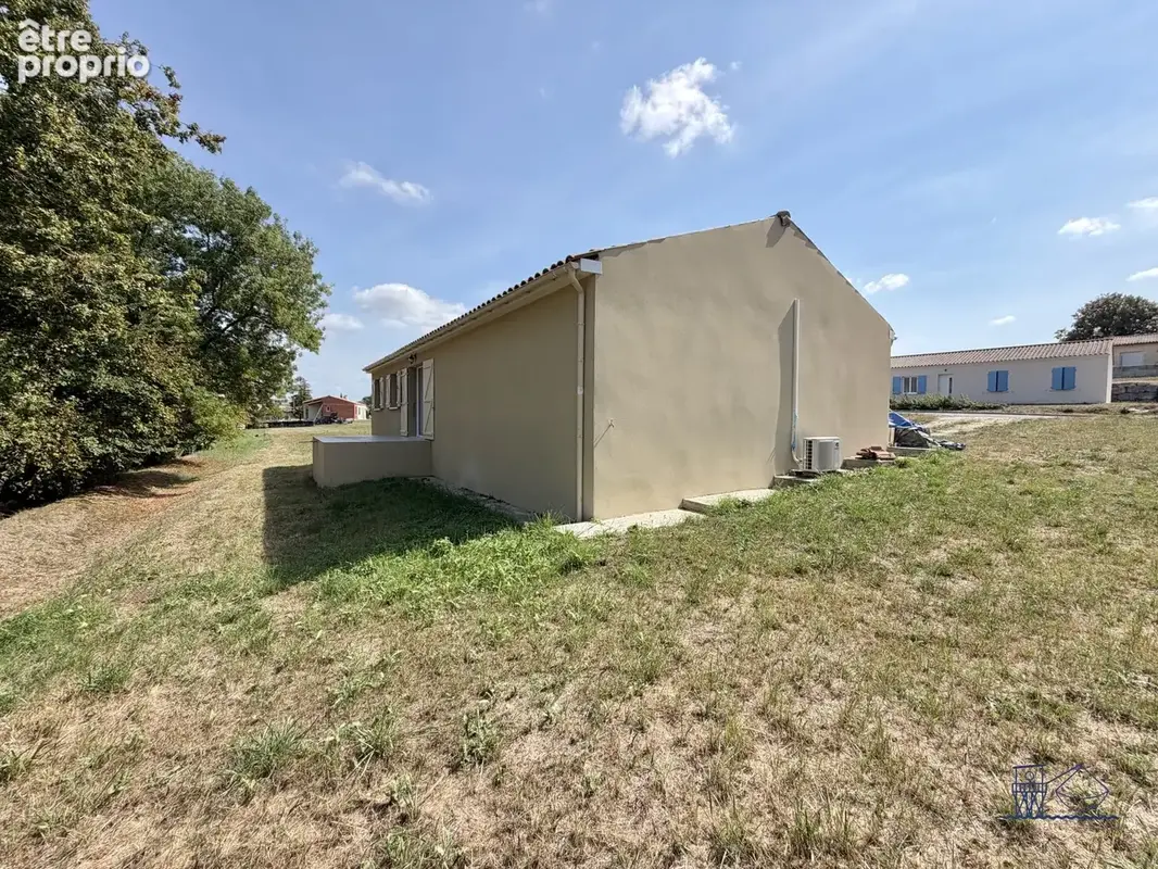 Maison 96 m² à Saint-Ciers-Du-Taillon  - photo 4