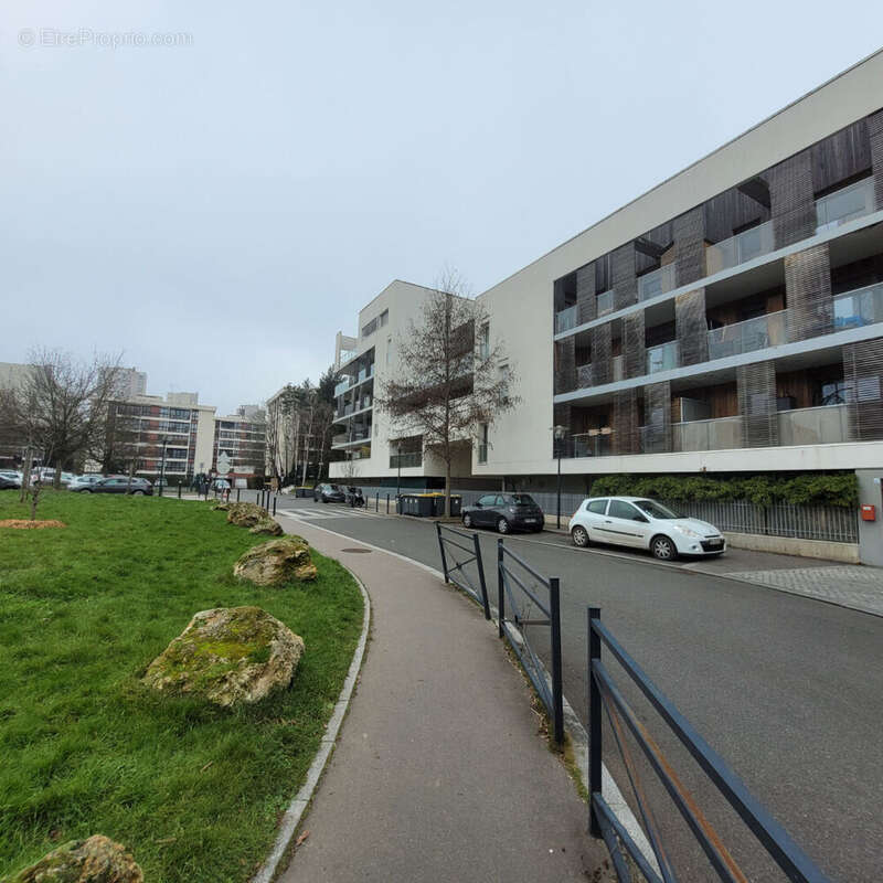 Appartement à LES ULIS