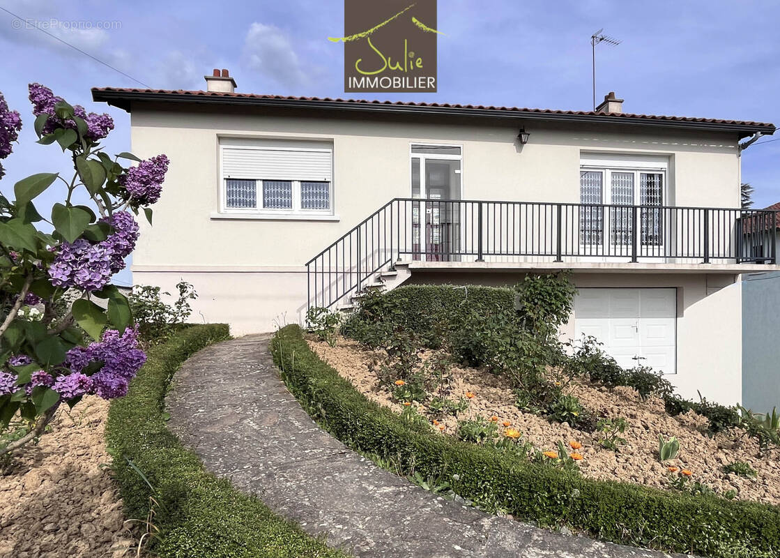 Maison à BRESSUIRE
