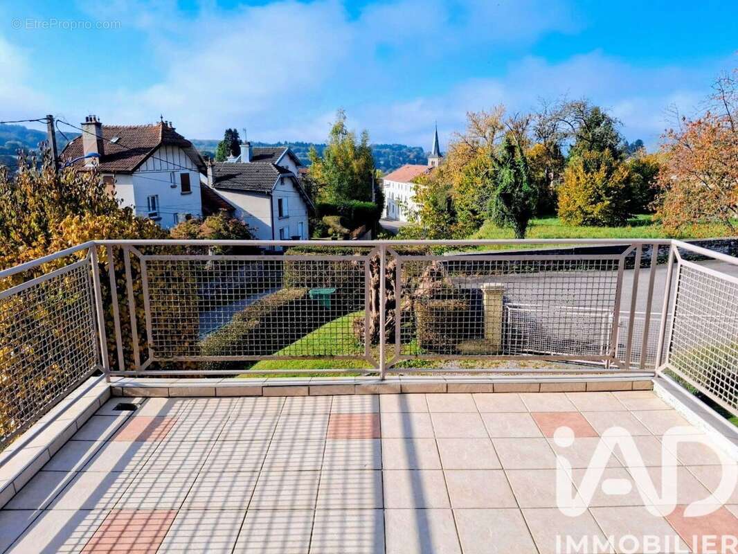 Maison 67 m² à Bains-Les-Bains  - photo 2