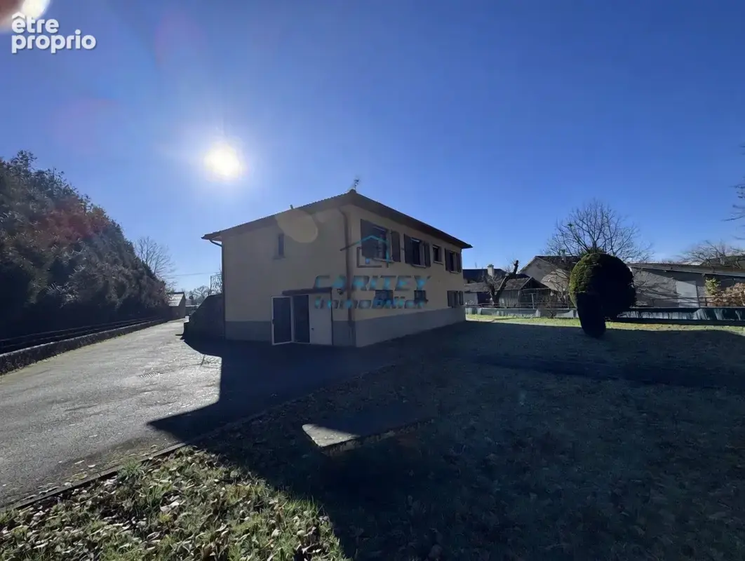 Maison individuelle de 98 m2 sur un terrain de 1021 m2 située sur la commune de FROIDECONCHE - photo 8